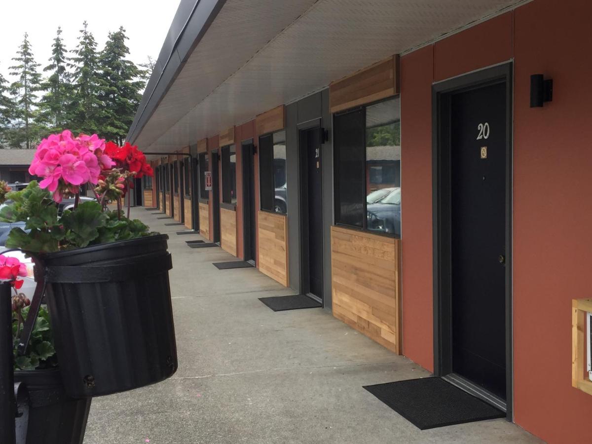 Vip Motel Parksville Exterior photo