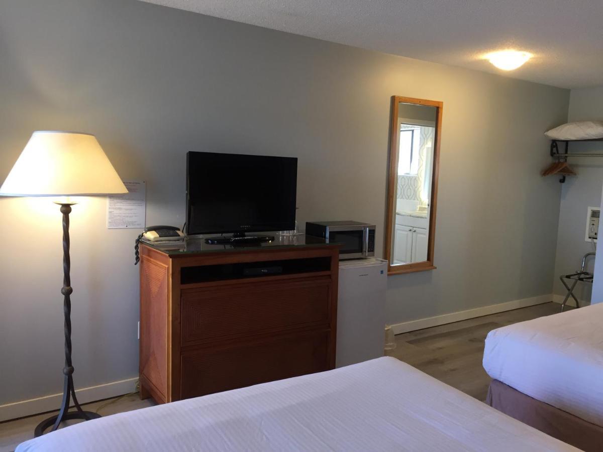 Vip Motel Parksville Exterior photo
